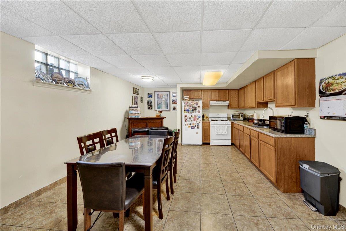 0000 Dean Avenue