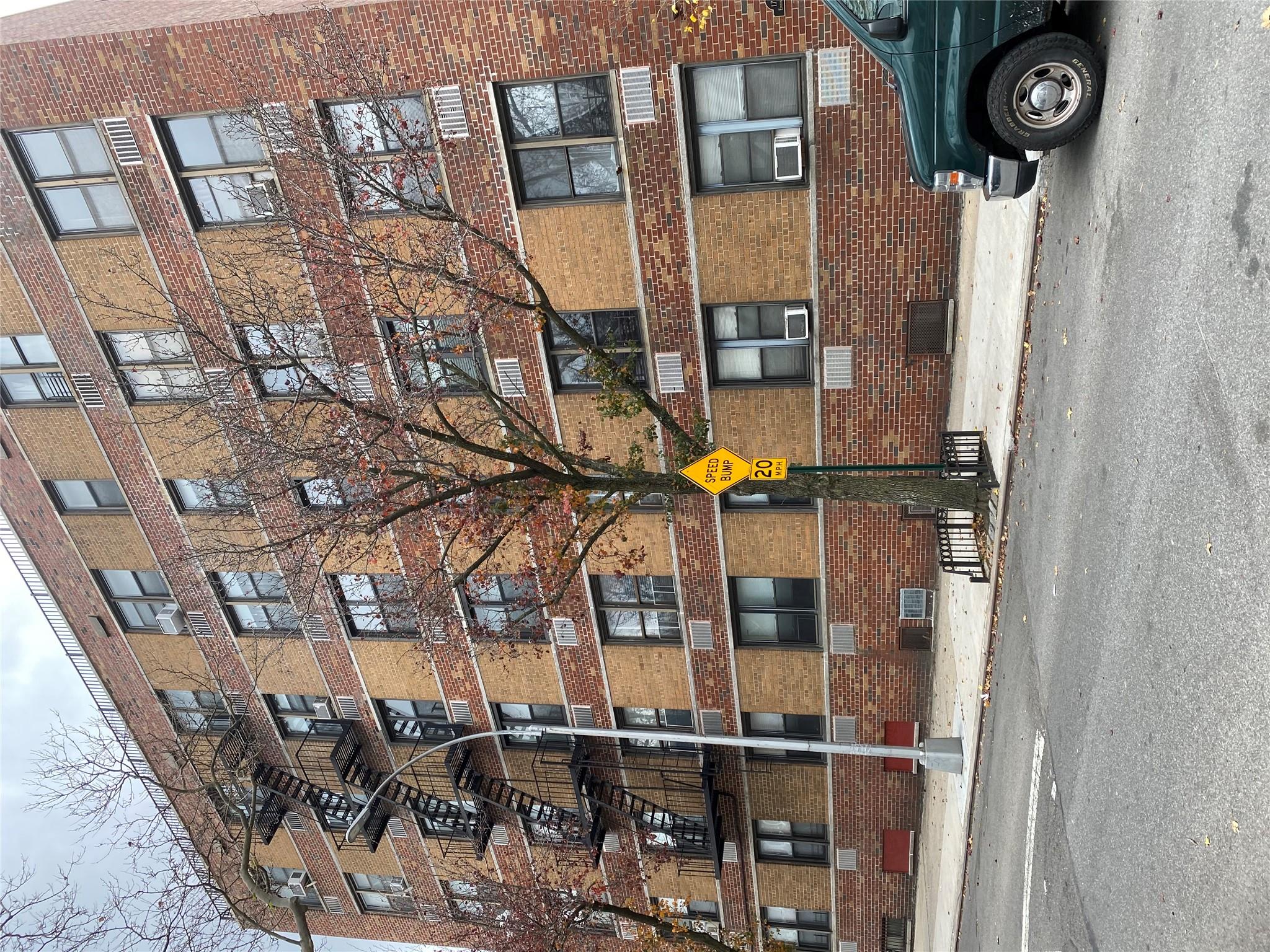 1725 Edison Avenue Unit: 2D