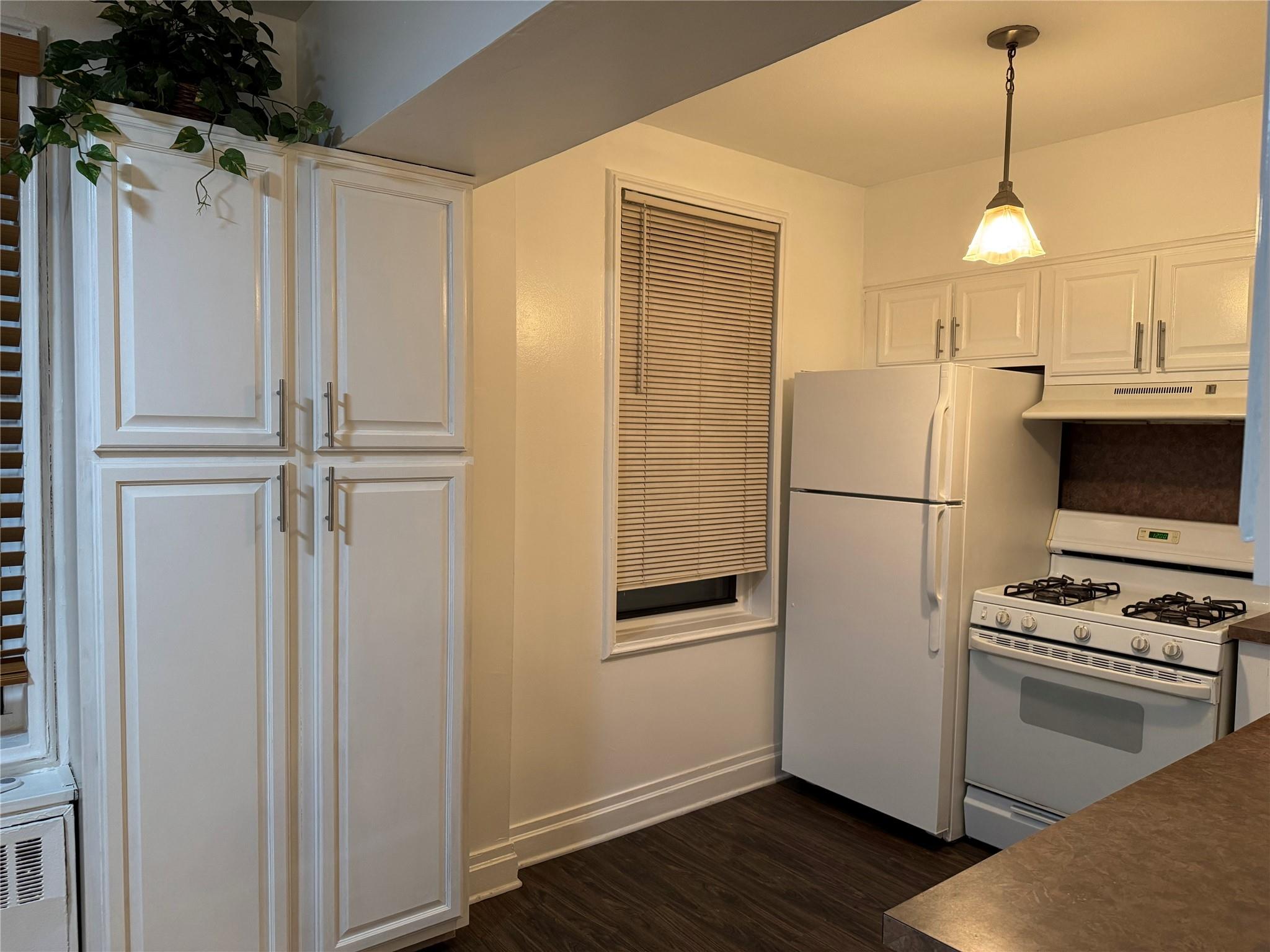 1725 Edison Avenue Unit: 2D