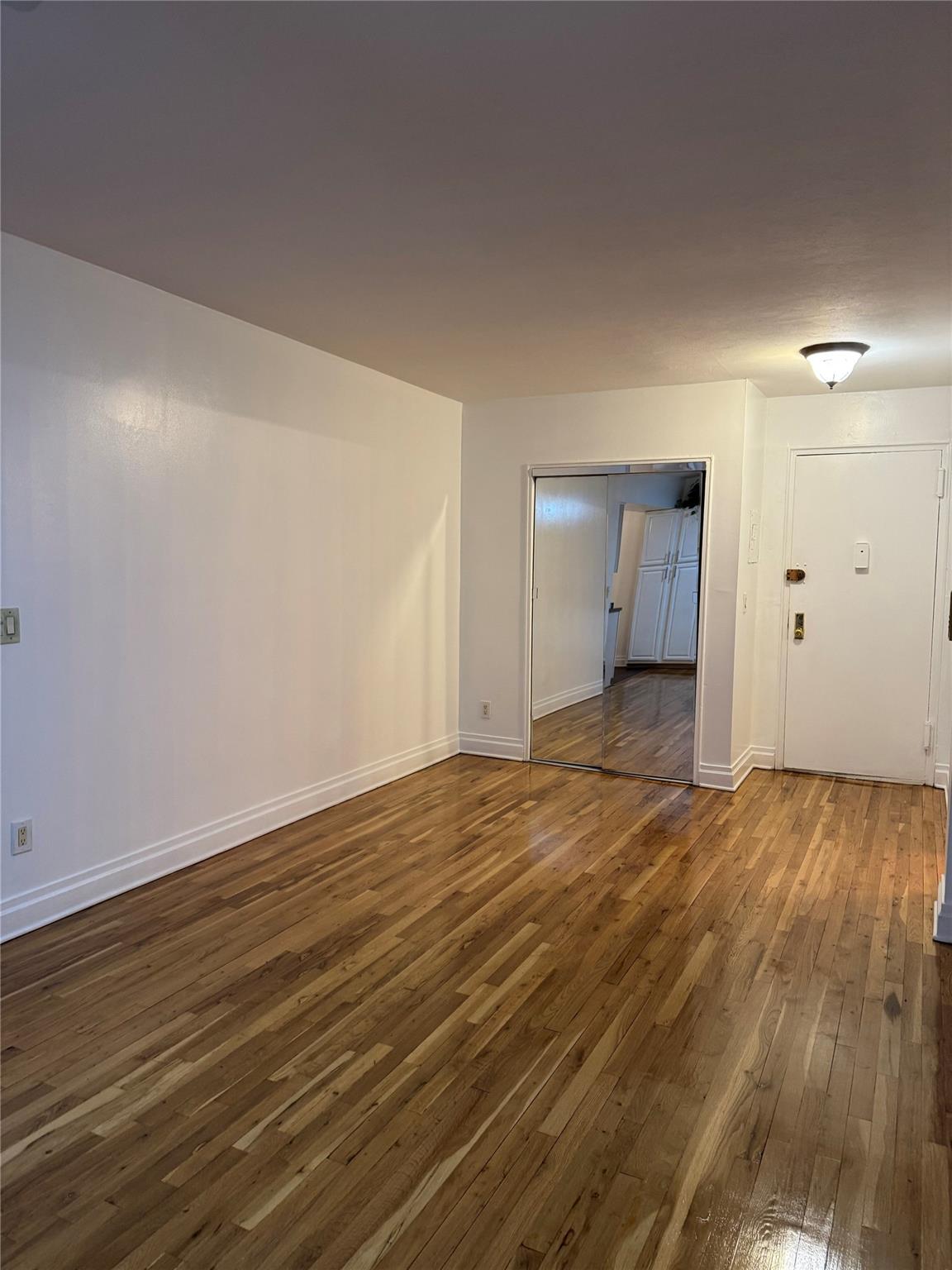 1725 Edison Avenue Unit: 2D