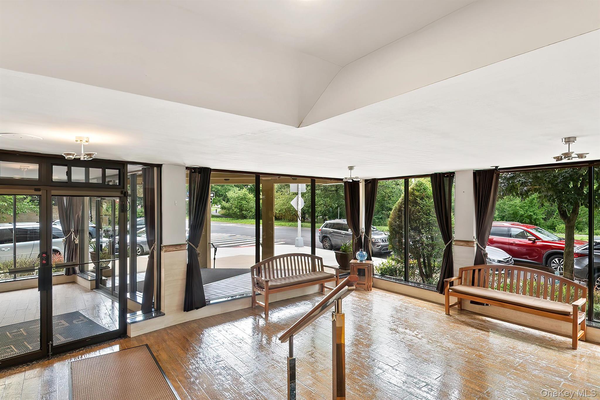 1874 Pelham Parkway South Unit: 6M