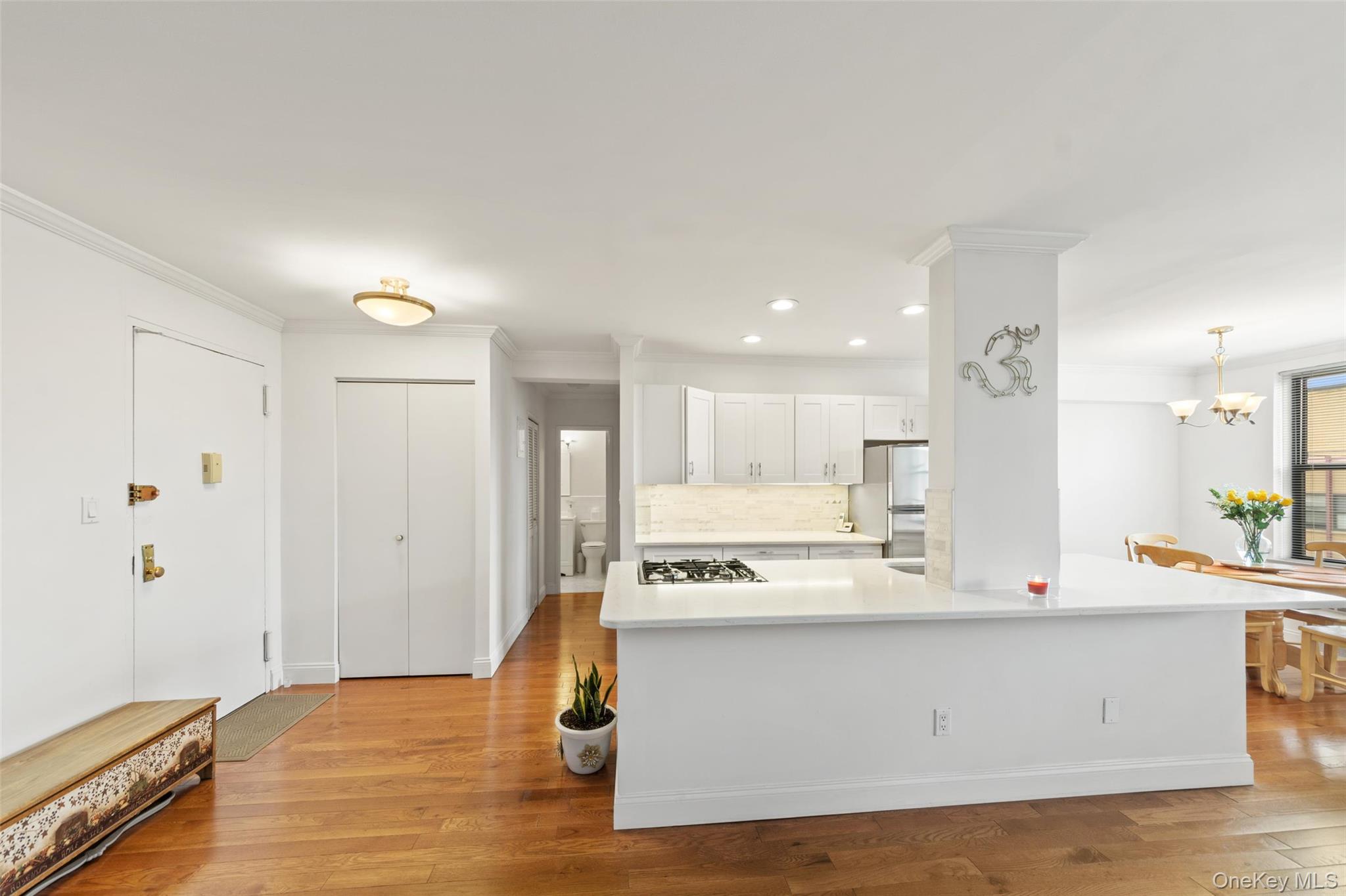 1874 Pelham Parkway South Unit: 6M