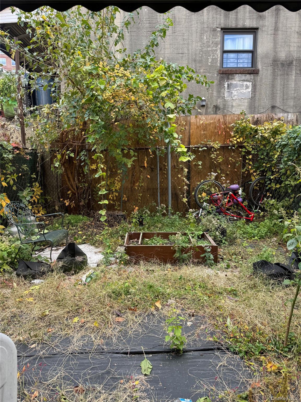 728 Bartholdi Street