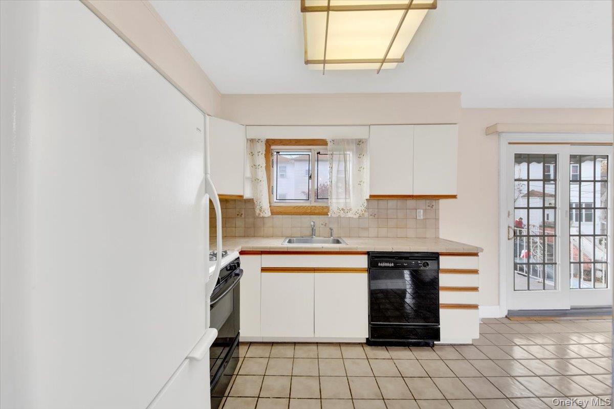 537A Ellsworth Avenue