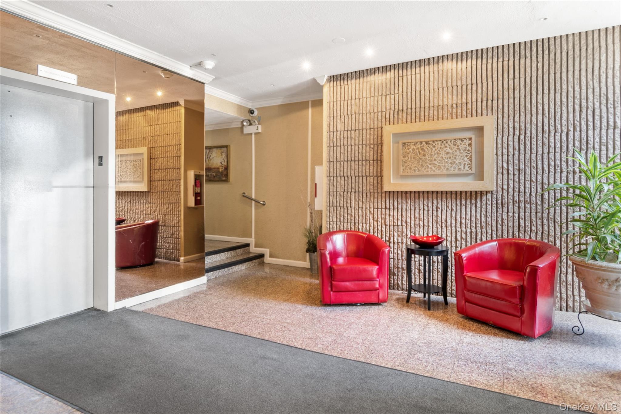 130 Colonial Parkway Unit: 4D
