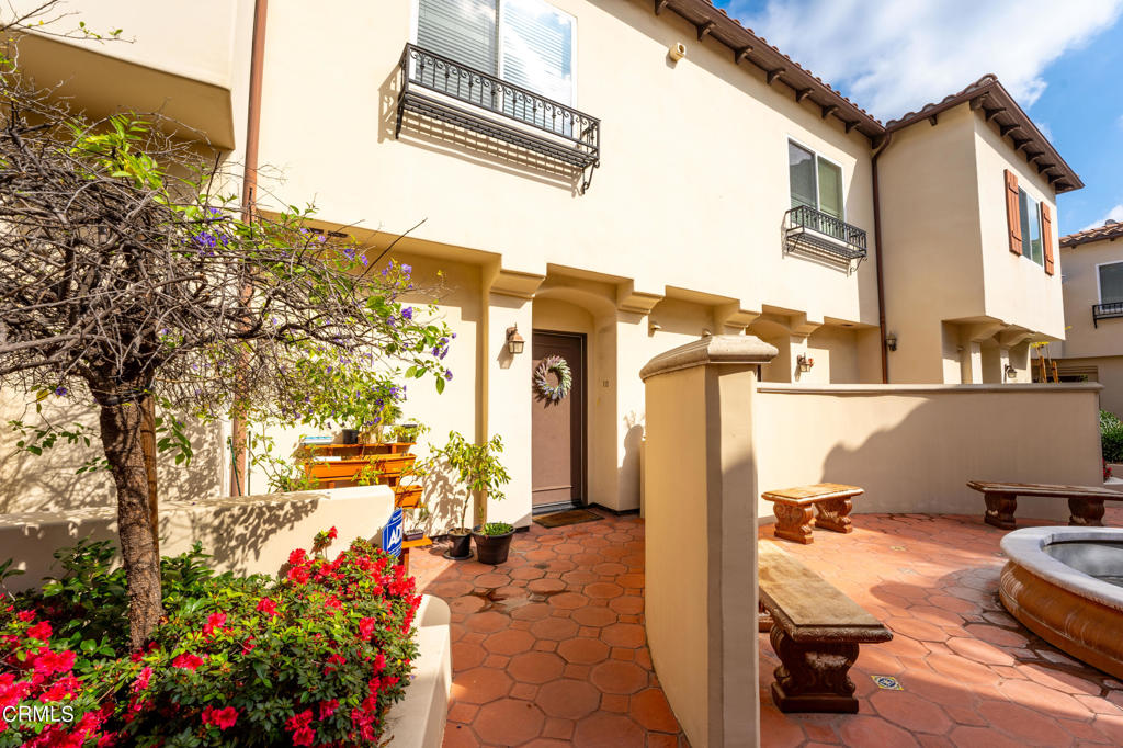 5753 White Oak Avenue 10