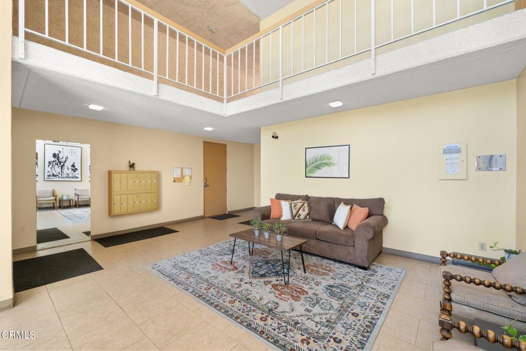 5300 E Atherton Street 2F