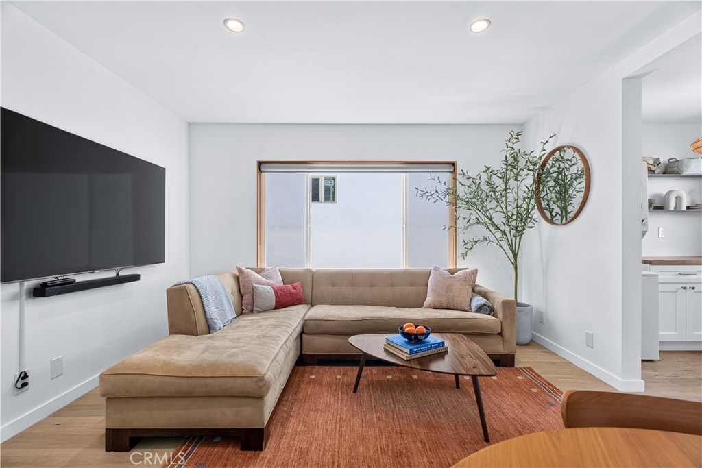 2135 Bellevue 12