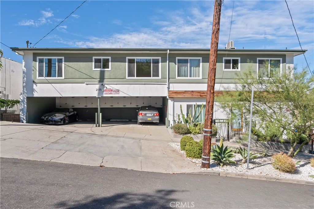 2135 Bellevue 12