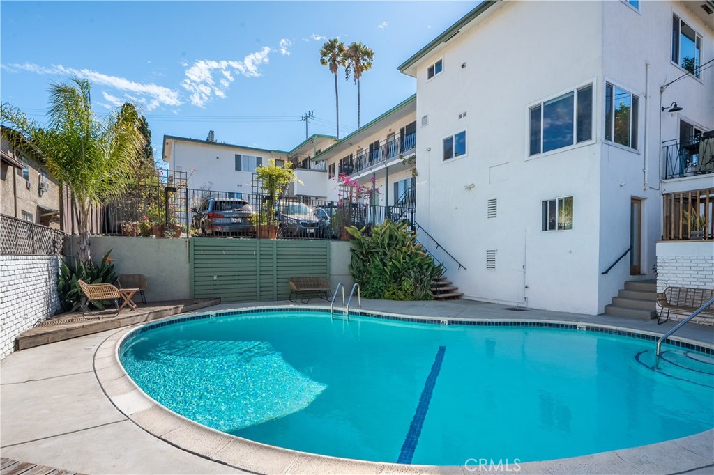 2135 Bellevue 12