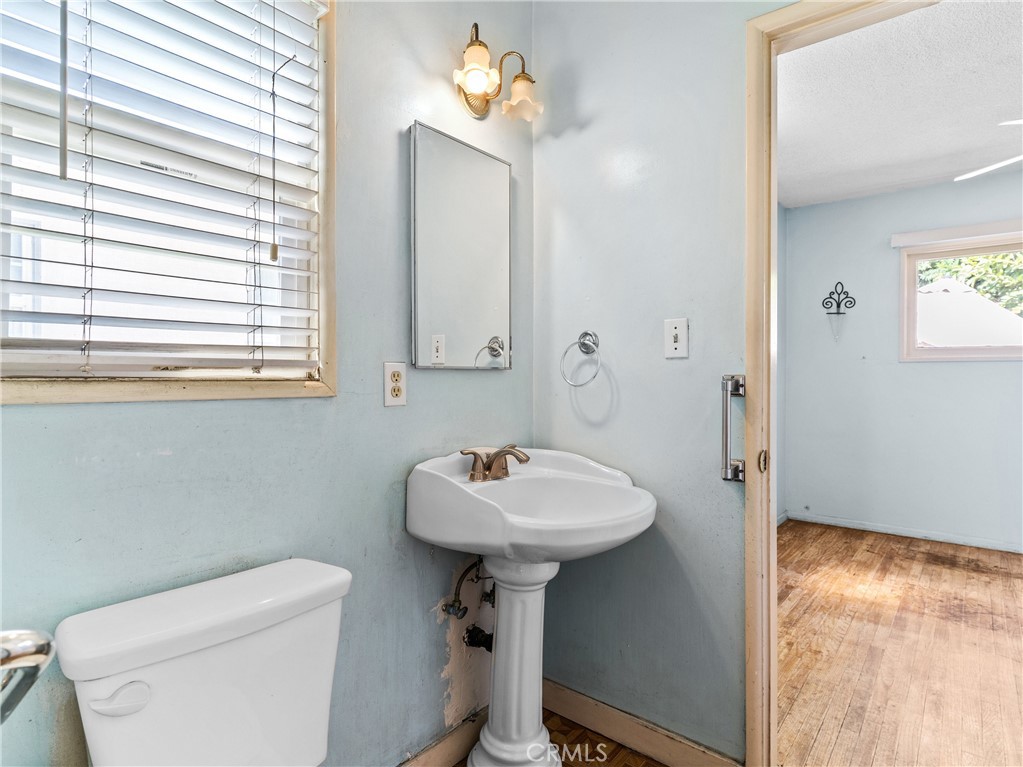 2445 N Ditman Avenue