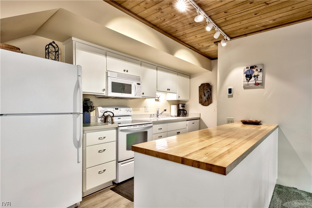 123 Juanita Drive 1-6