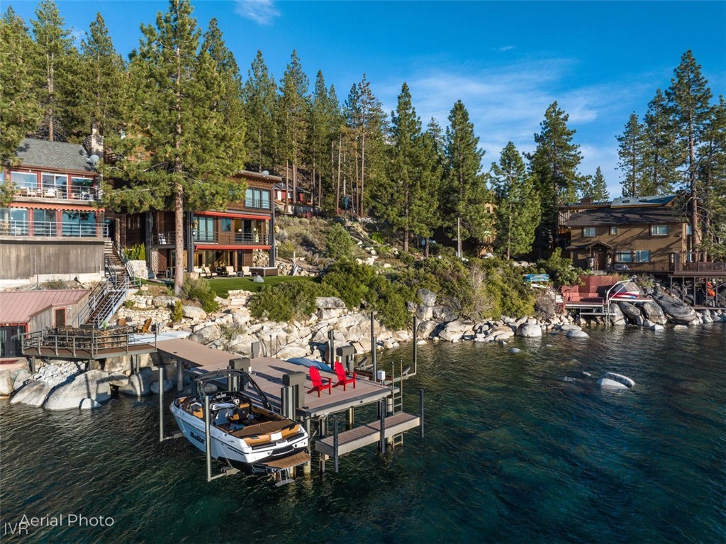 1709 Lakeshore Boulevard