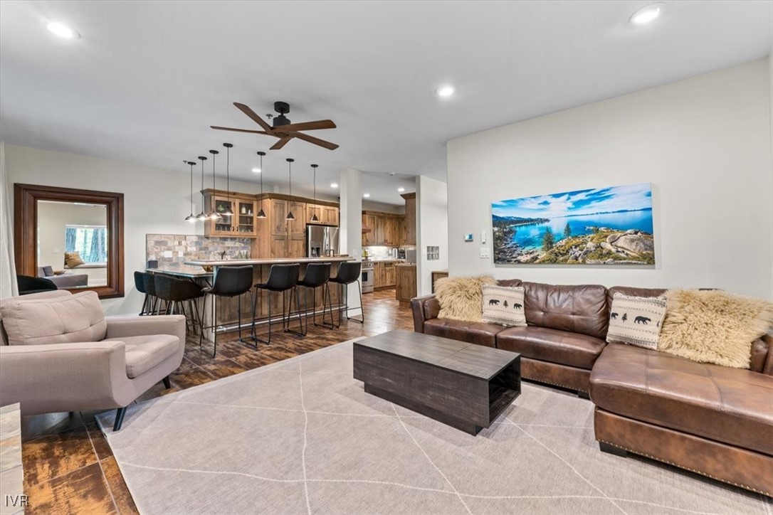 120 Country Club Drive 49