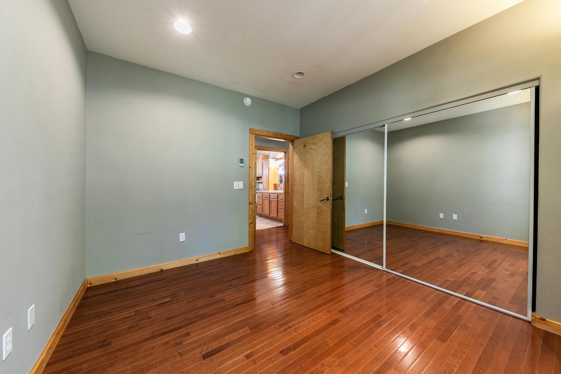11431 Northwoods Boulevard Unit: 2