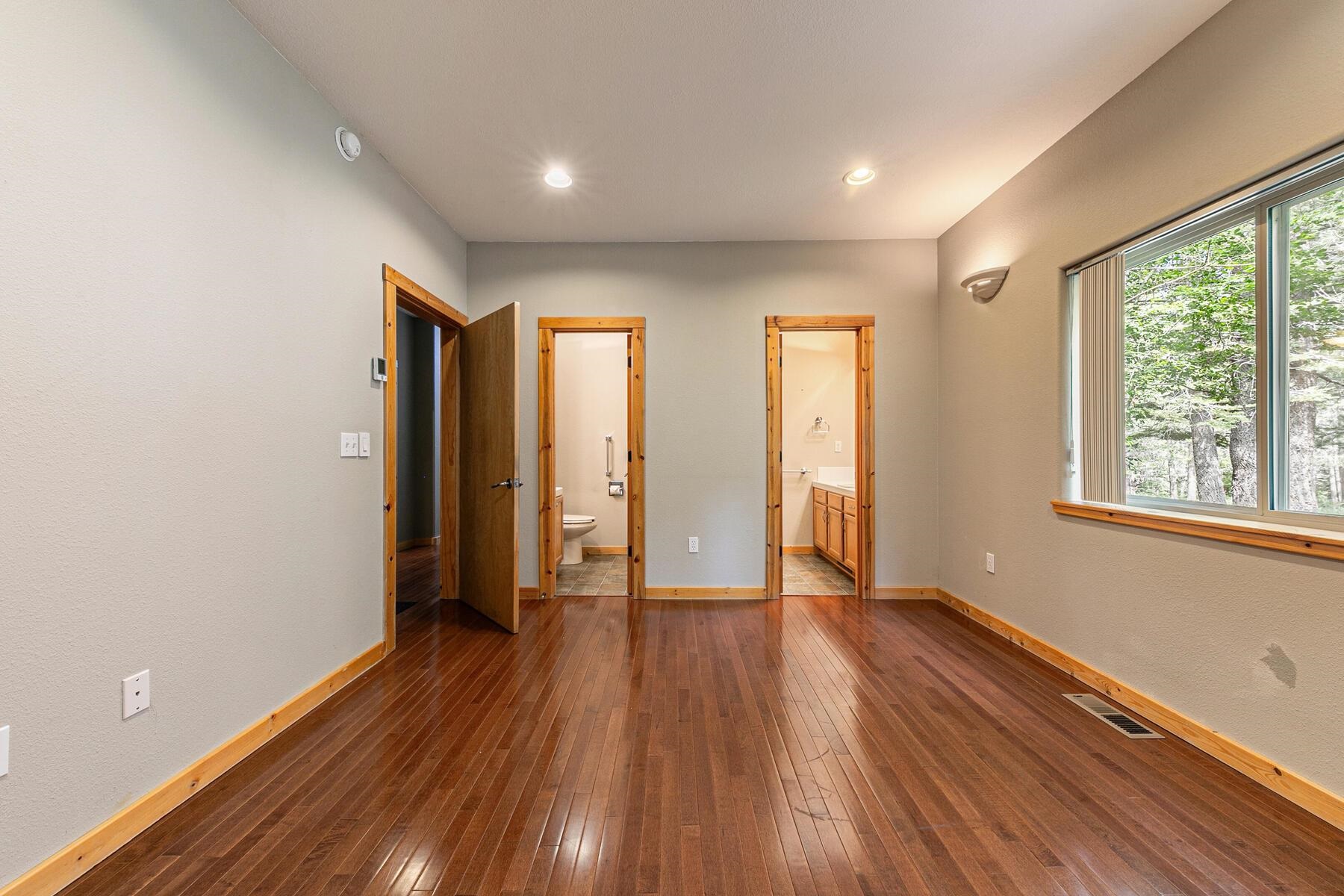 11431 Northwoods Boulevard Unit: 2