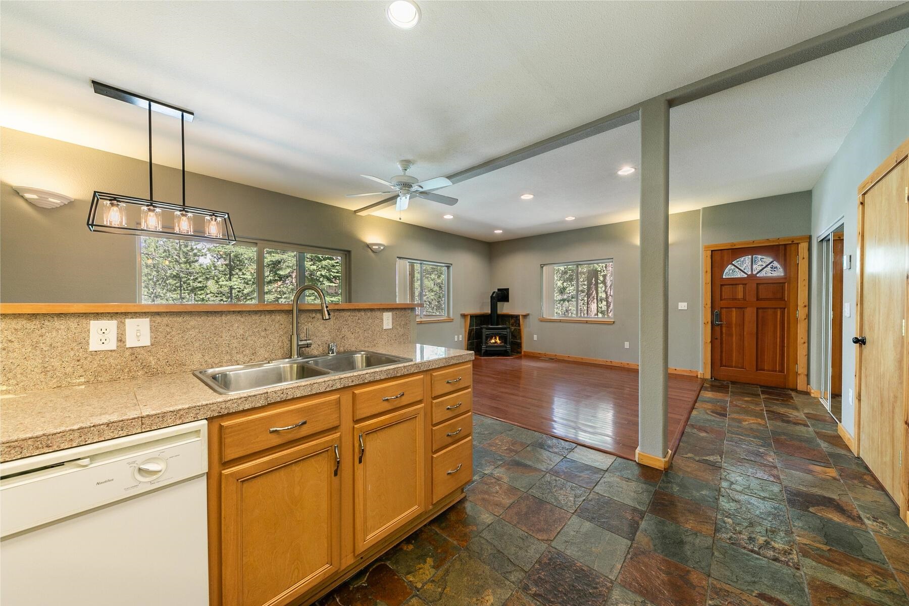 11431 Northwoods Boulevard Unit: 2