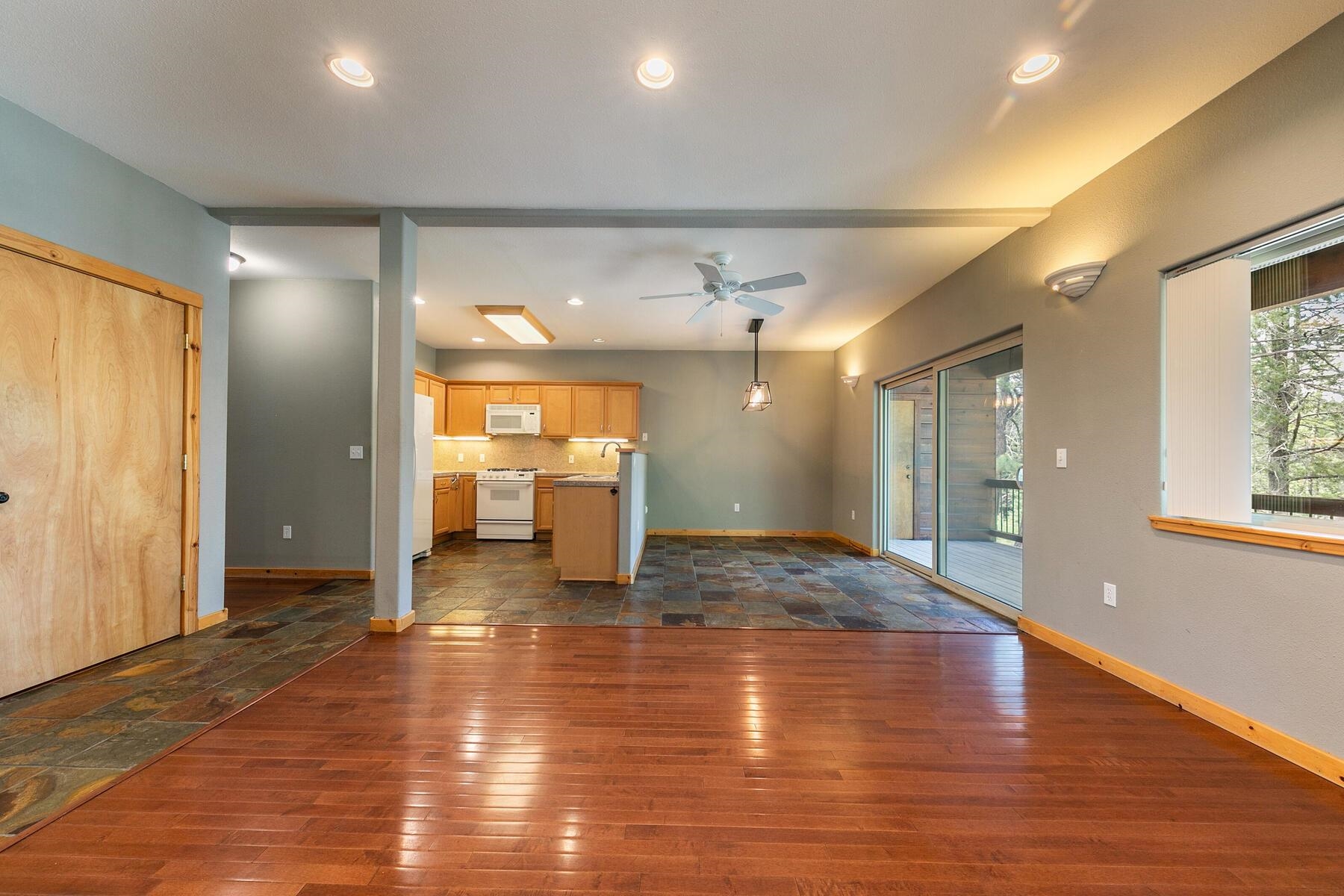 11431 Northwoods Boulevard Unit: 2