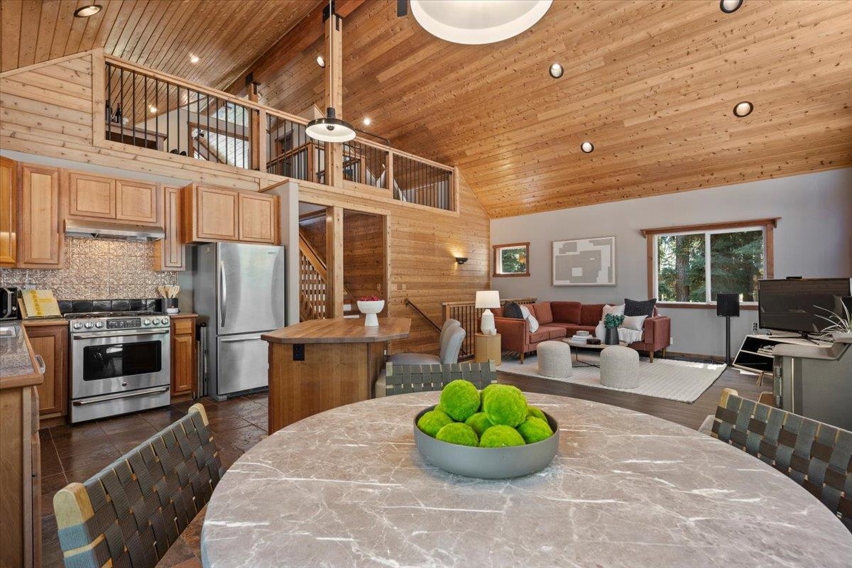 12480 Rainbow Drive