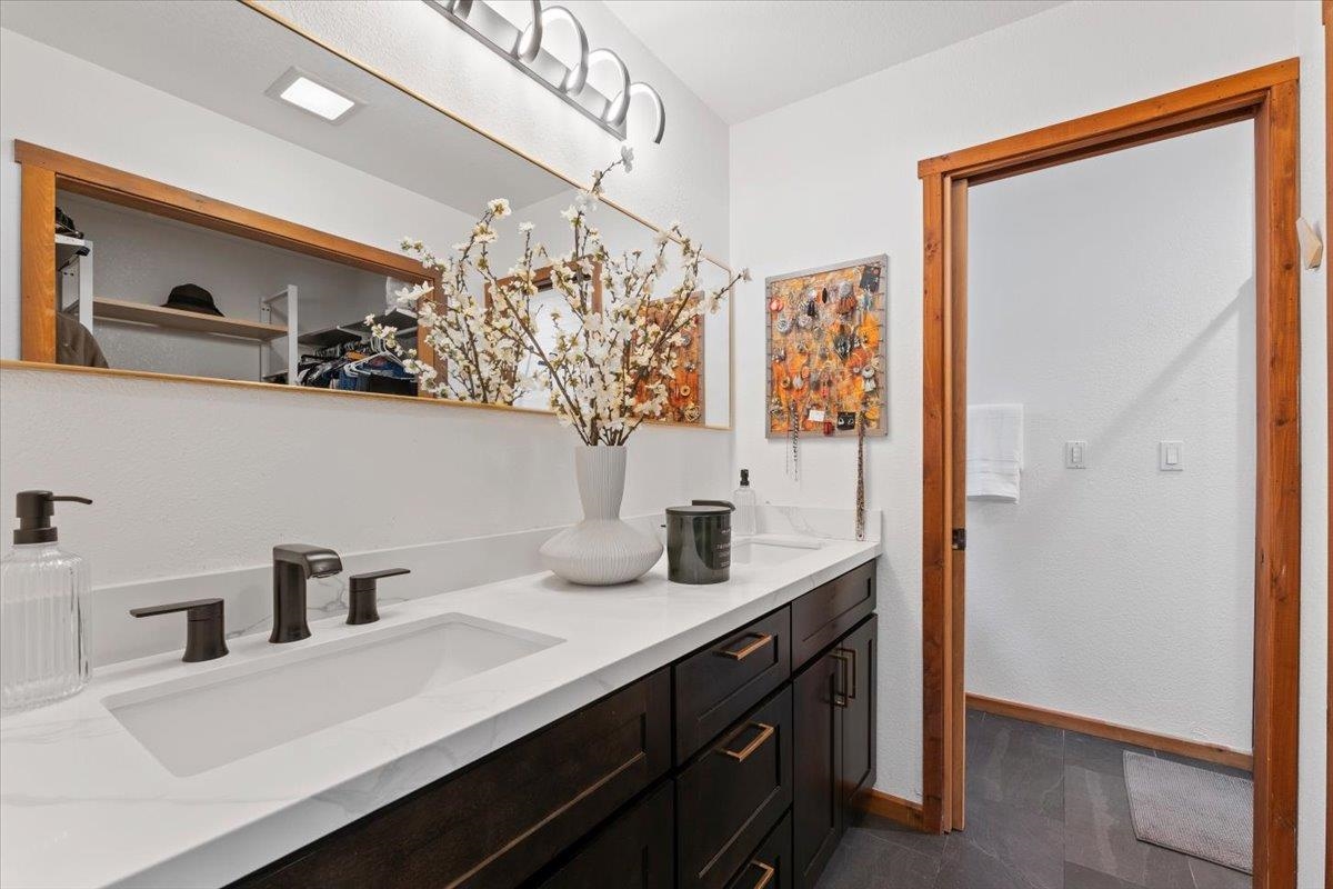 12480 Rainbow Drive