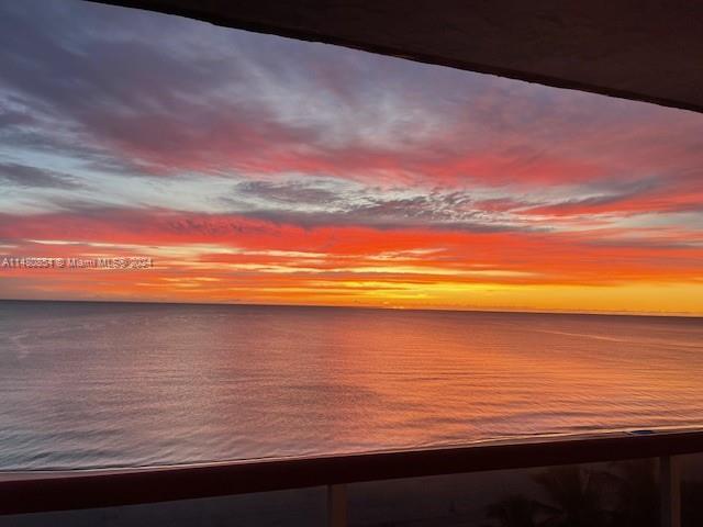 6767 Collins Ave # 909