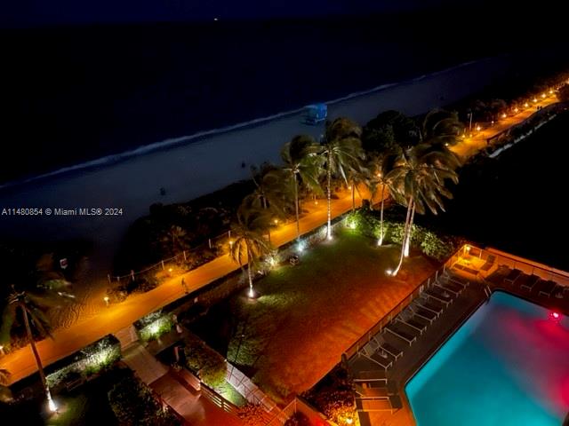6767 Collins Ave # 909