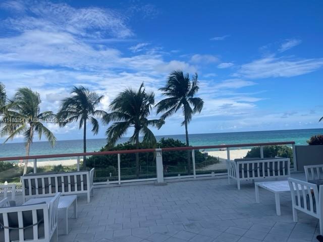 6767 Collins Ave # 909