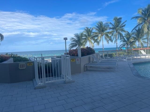 6767 Collins Ave # 909