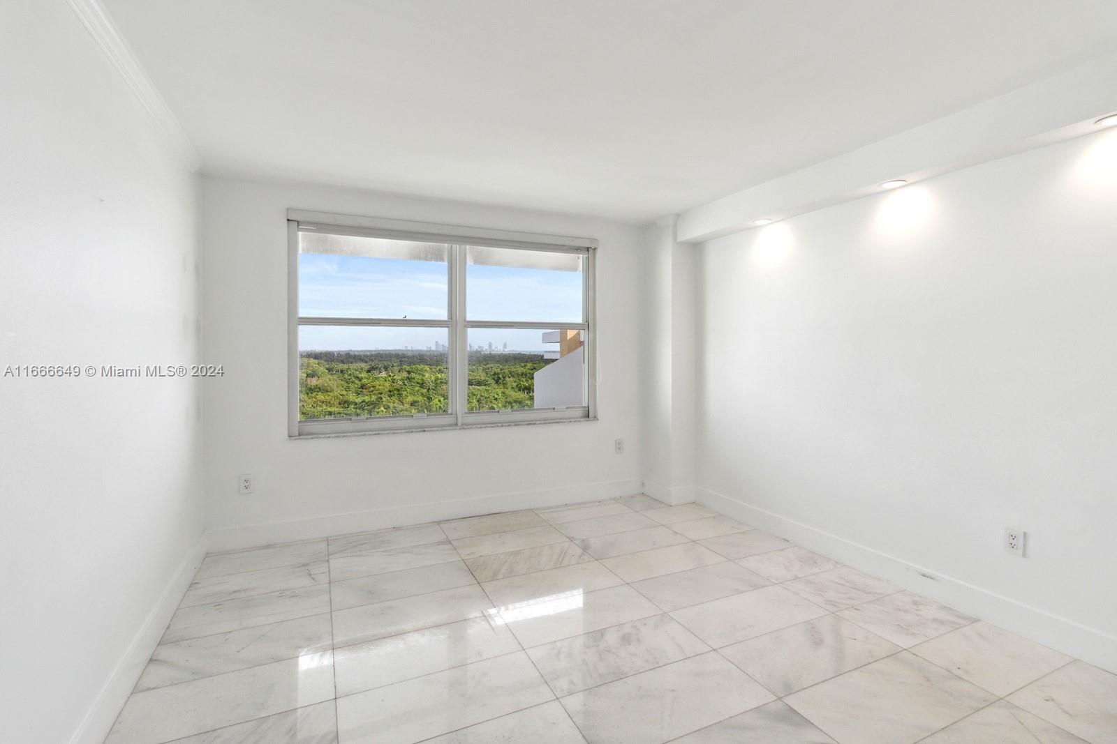 199 Ocean Lane Dr # 1208