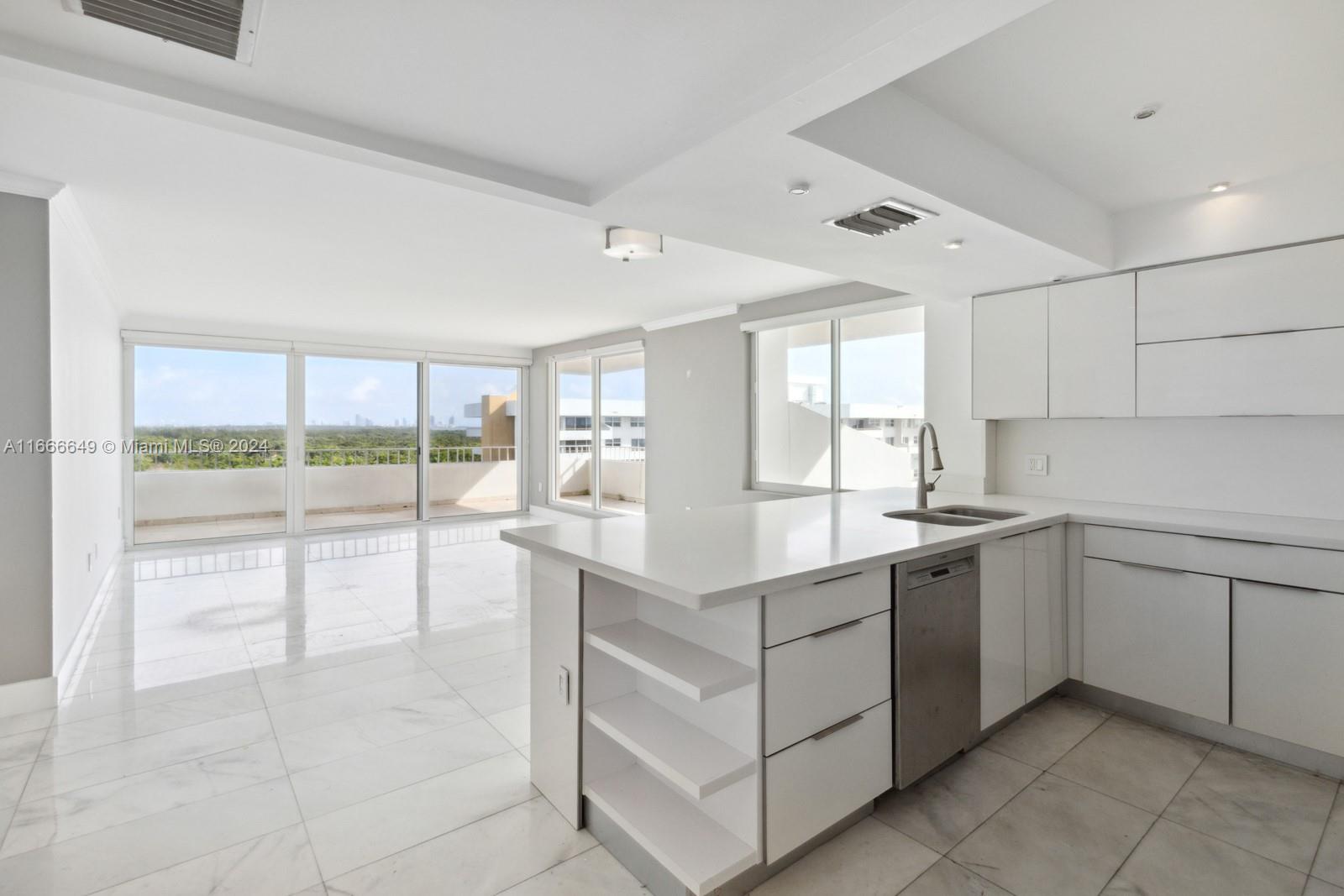 199 Ocean Lane Dr # 1208