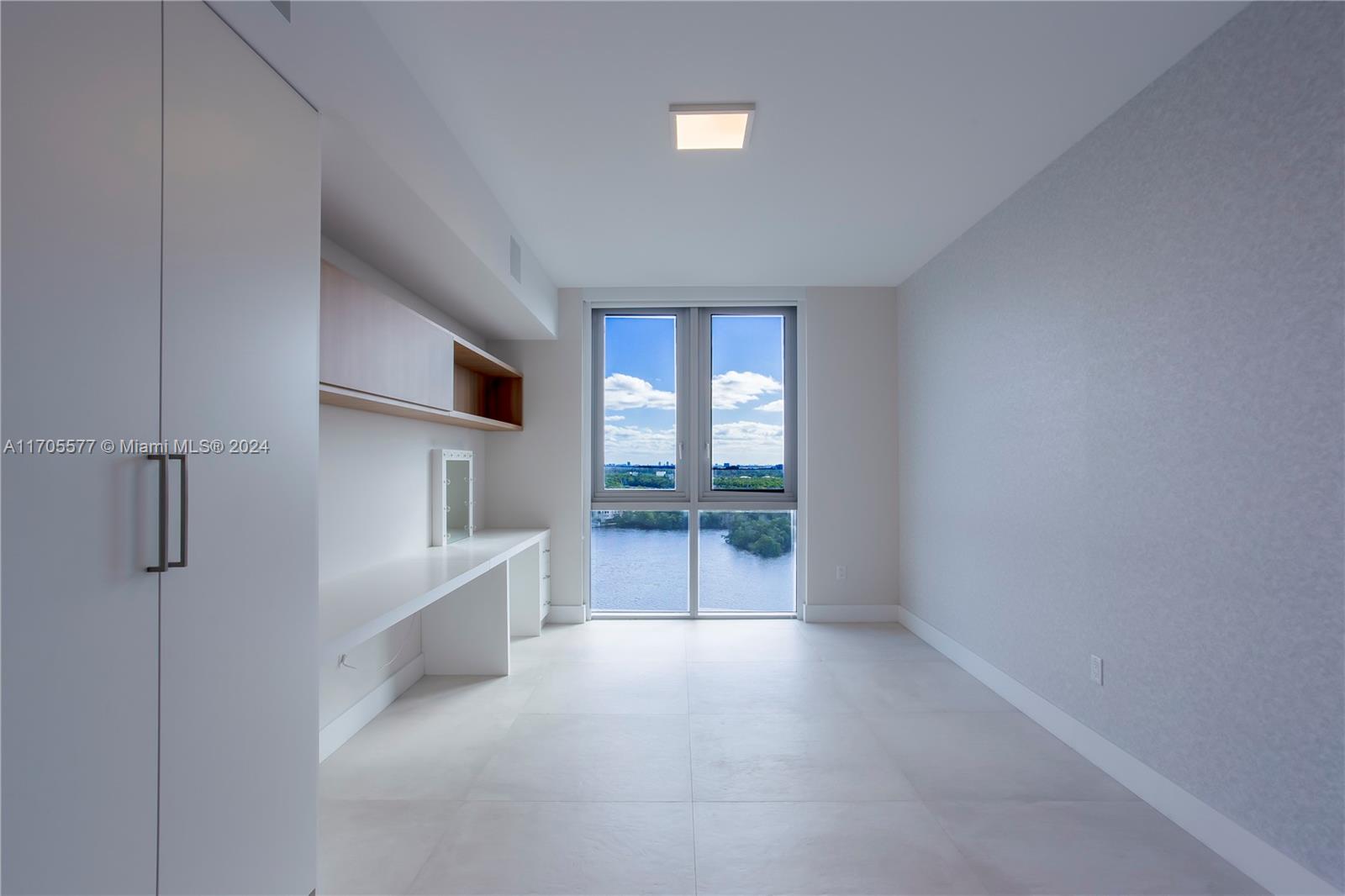 17111 Biscayne Blvd # 1510