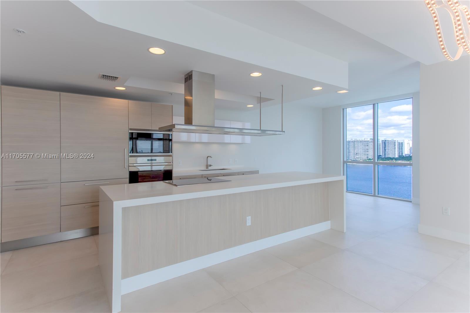 17111 Biscayne Blvd # 1510