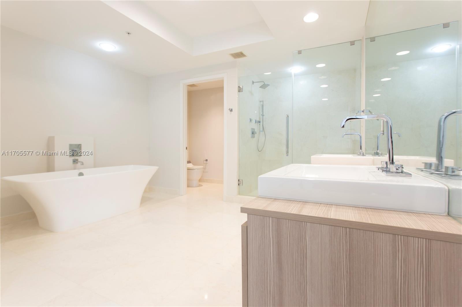 17111 Biscayne Blvd # 1510