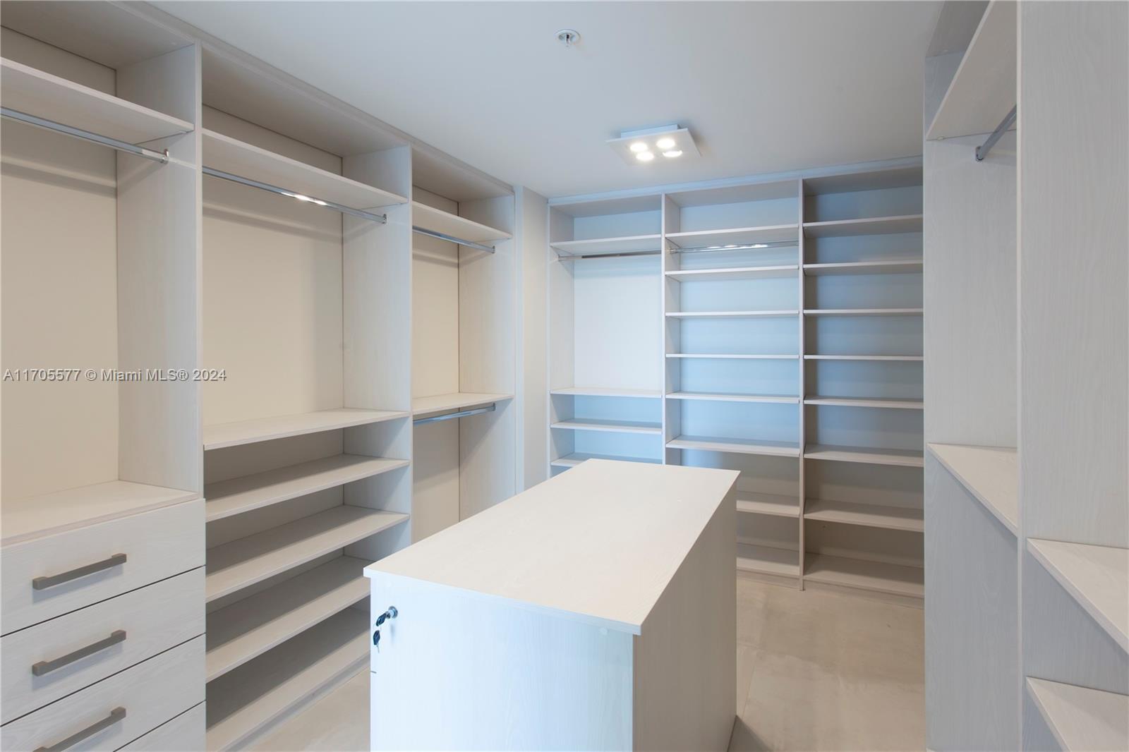 17111 Biscayne Blvd # 1510