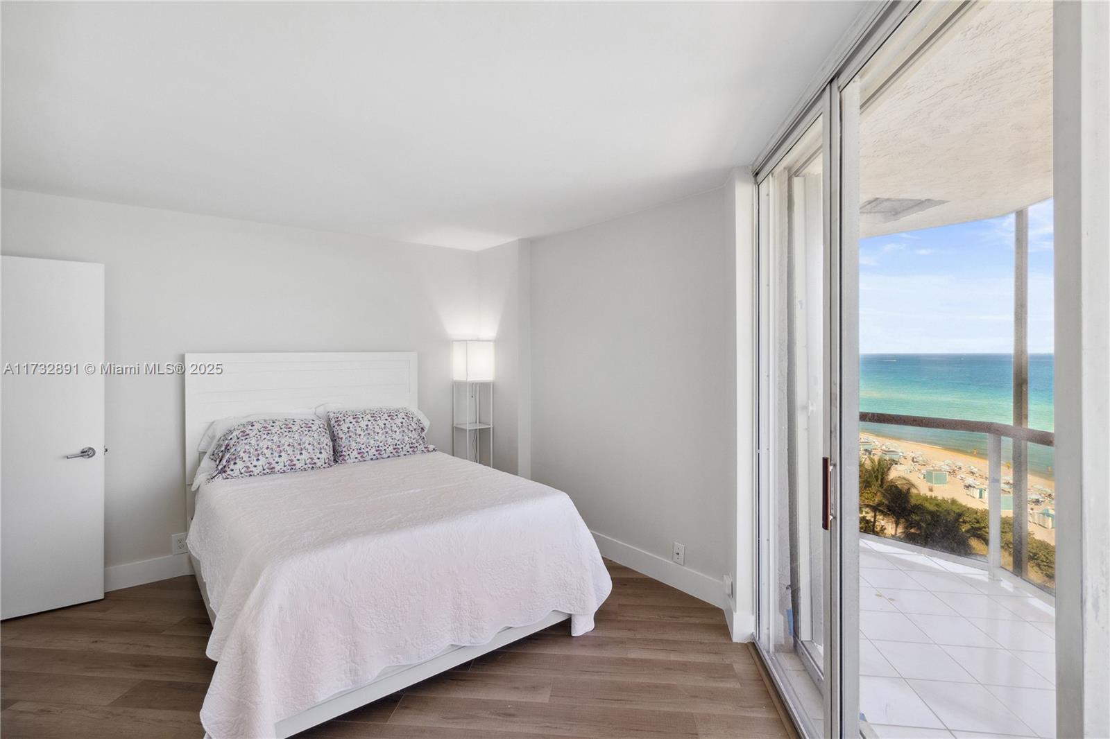 6767 Collins Ave # 909