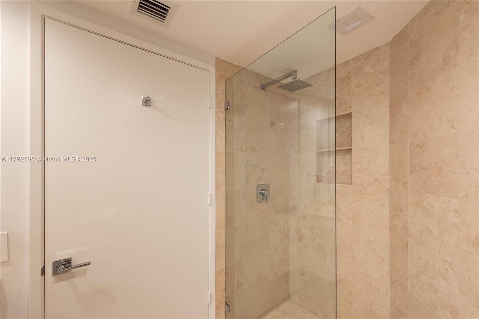 765 Crandon Blvd # 211