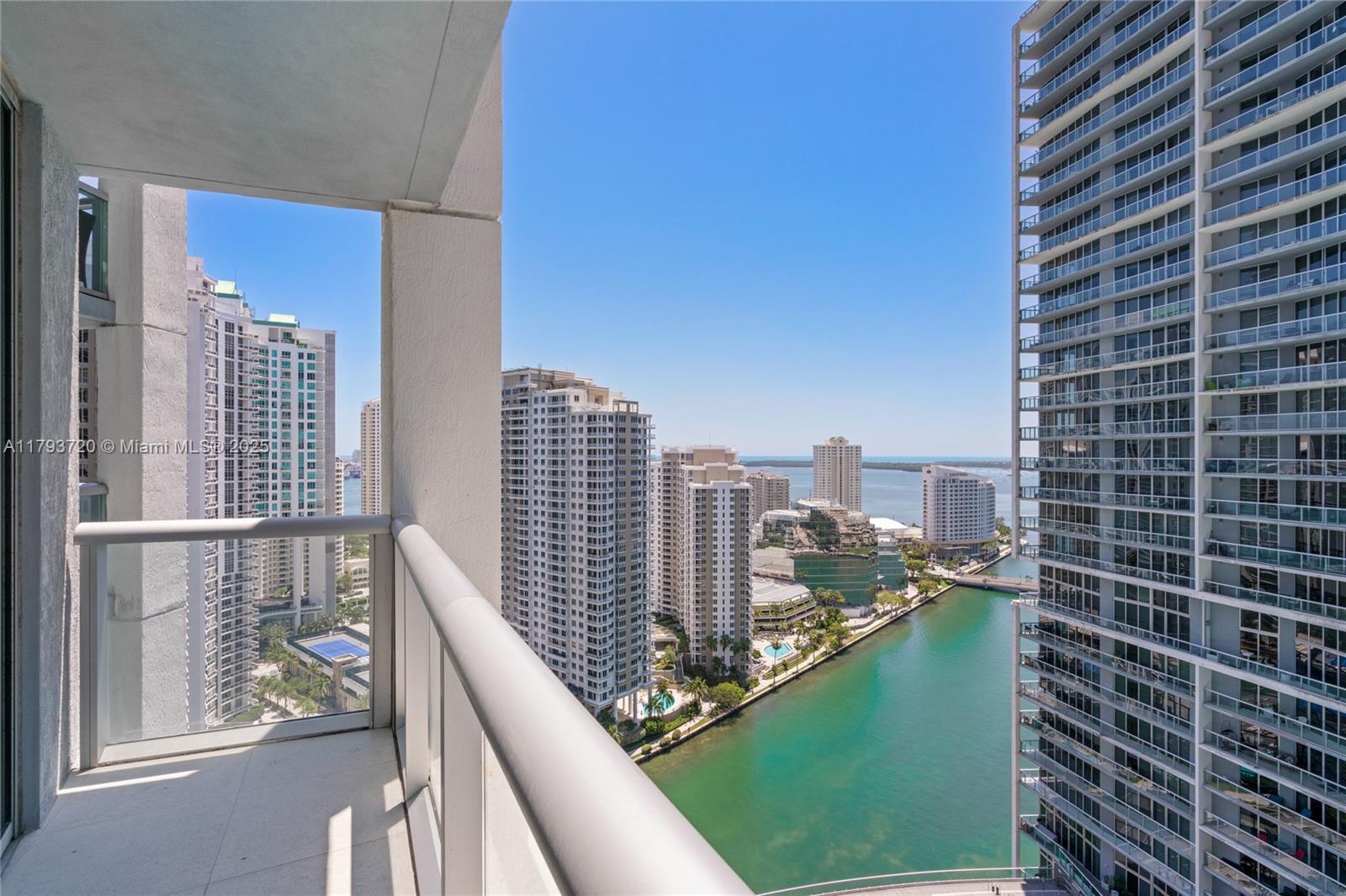 475 Brickell Ave # 2607