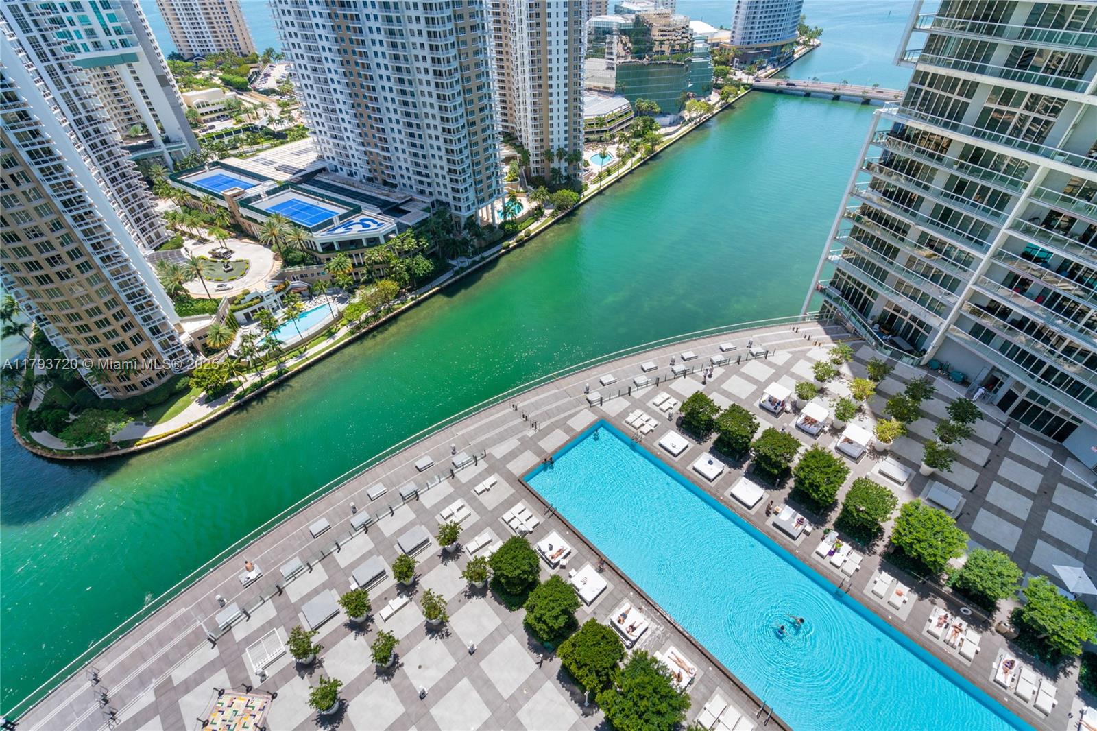 475 Brickell Ave # 2607