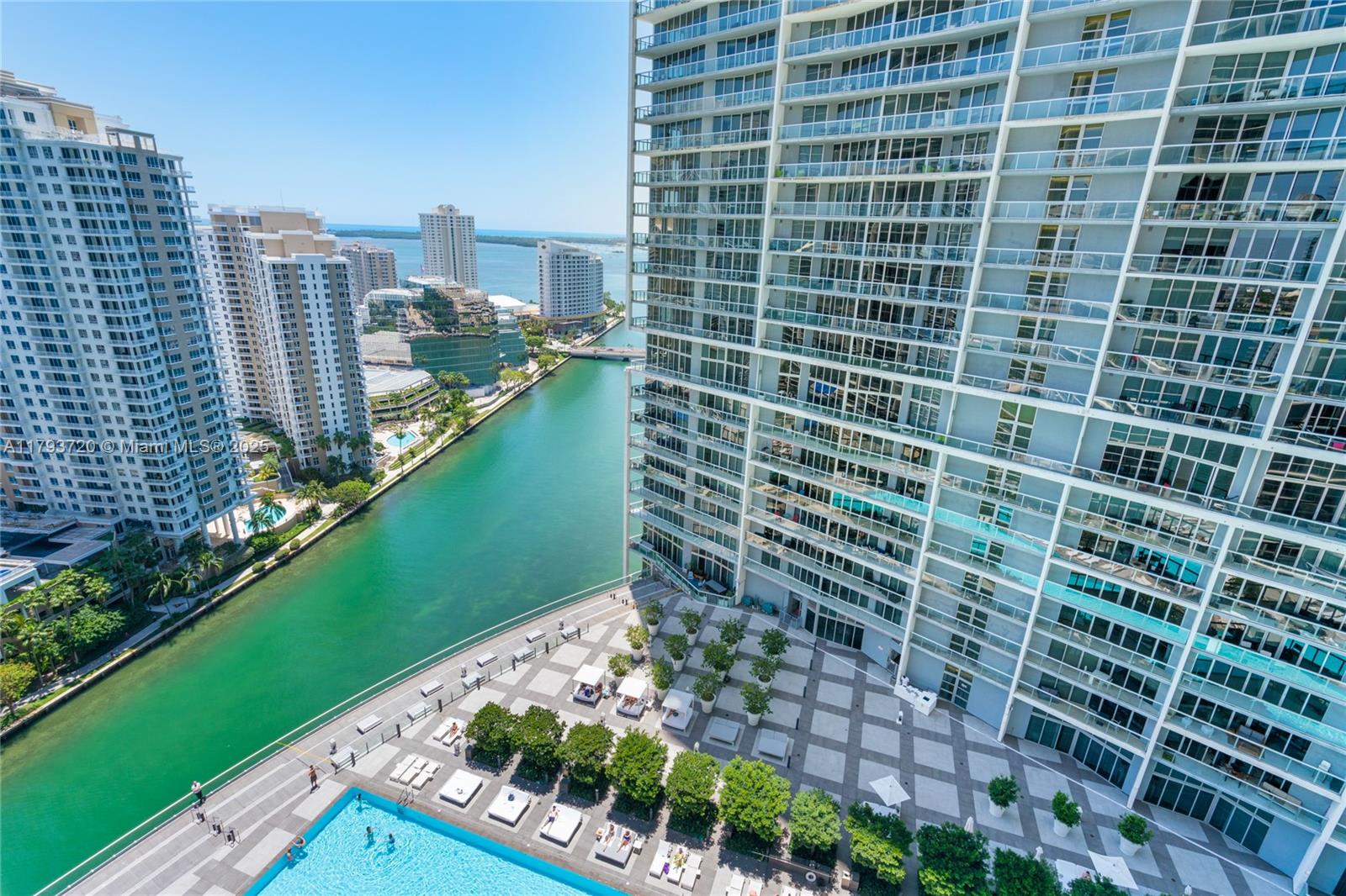 475 Brickell Ave # 2607