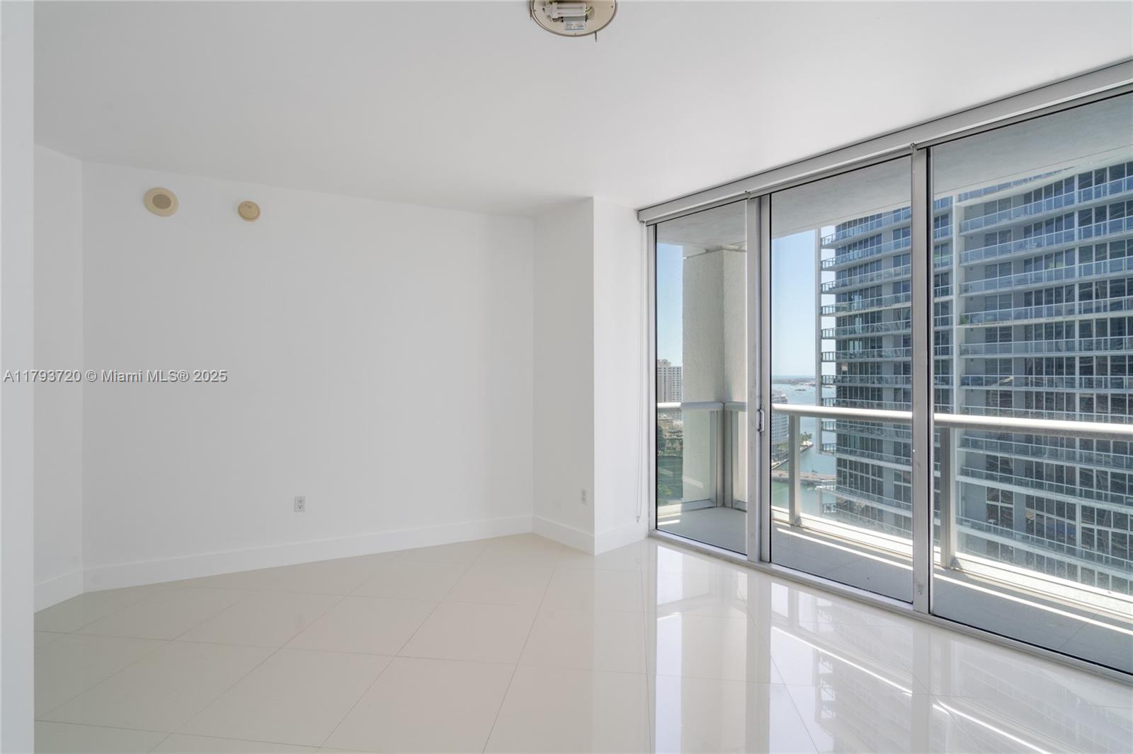 475 Brickell Ave # 2607