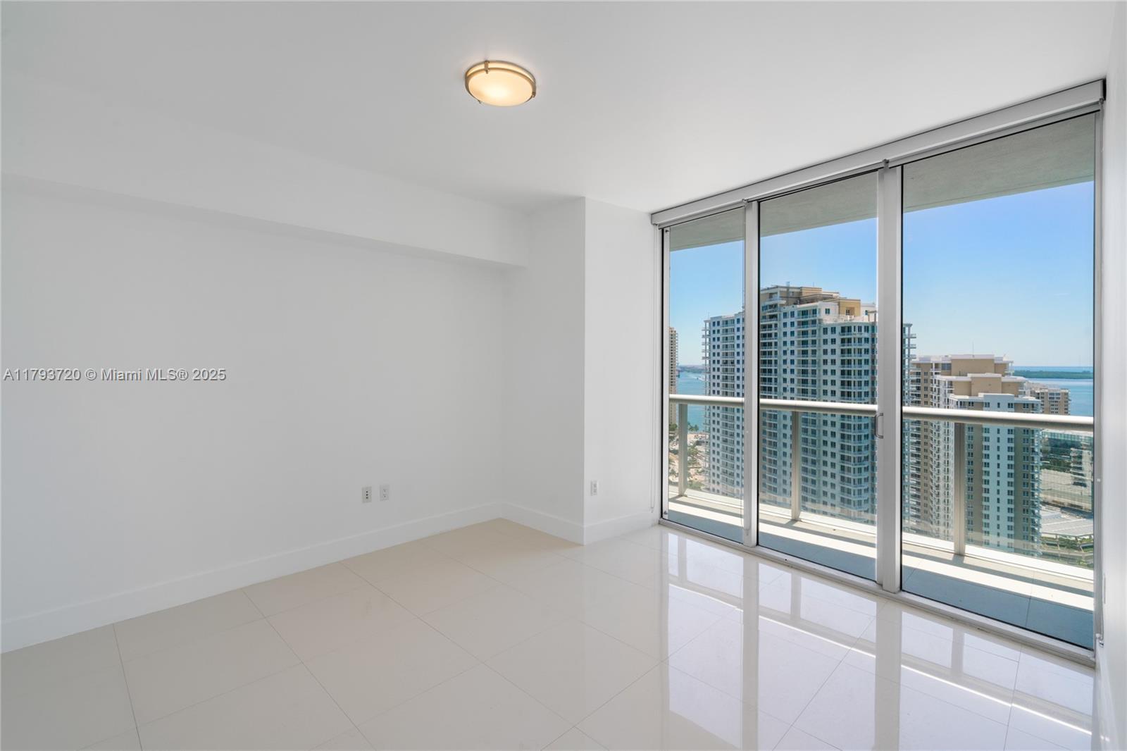 475 Brickell Ave # 2607