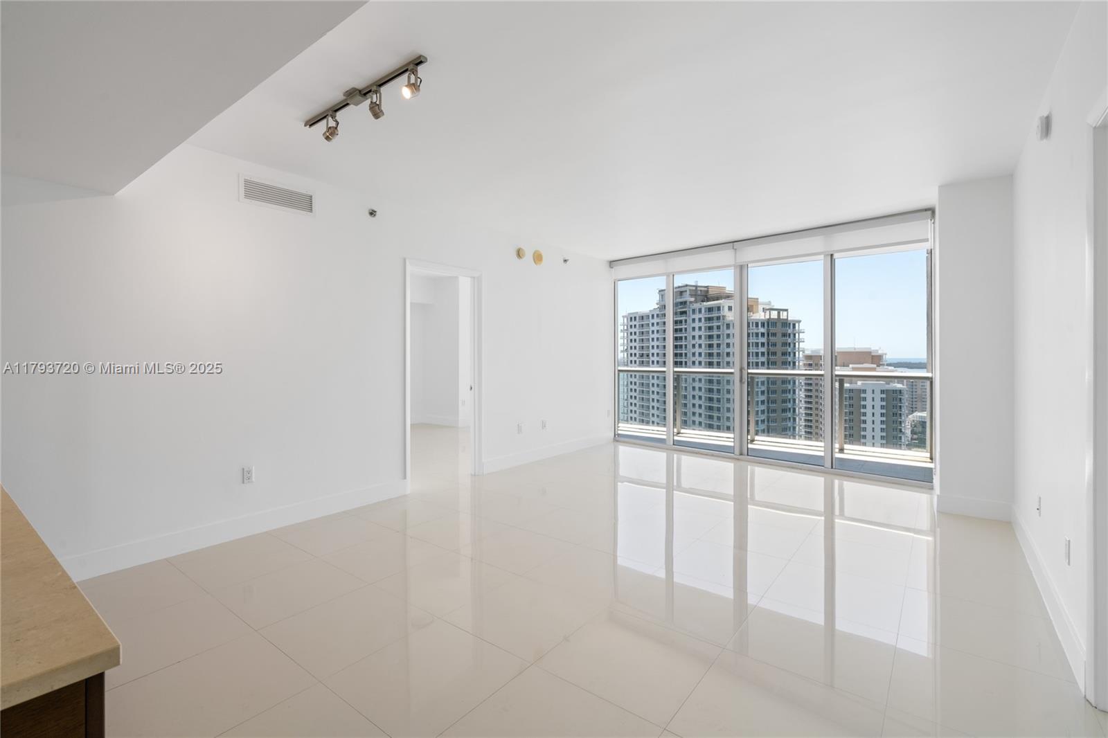 475 Brickell Ave # 2607