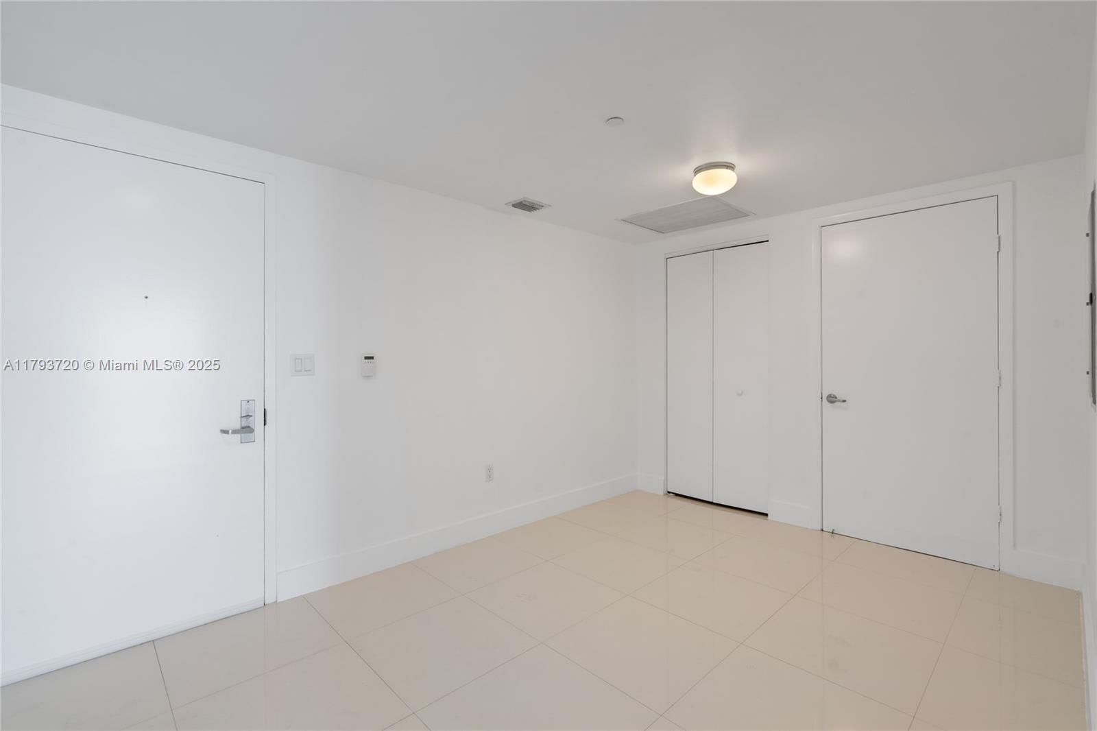 475 Brickell Ave # 2607