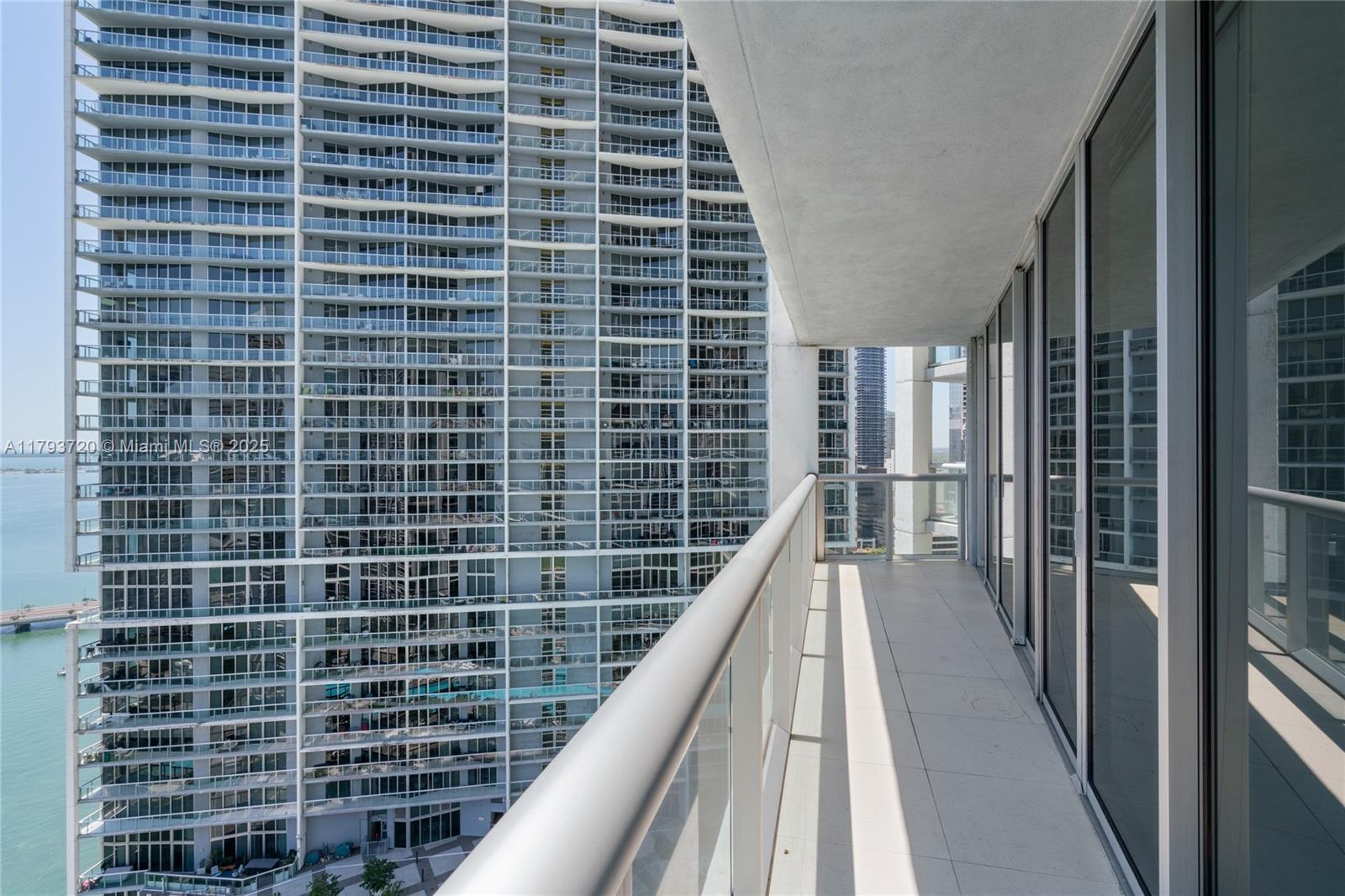 475 Brickell Ave # 2607