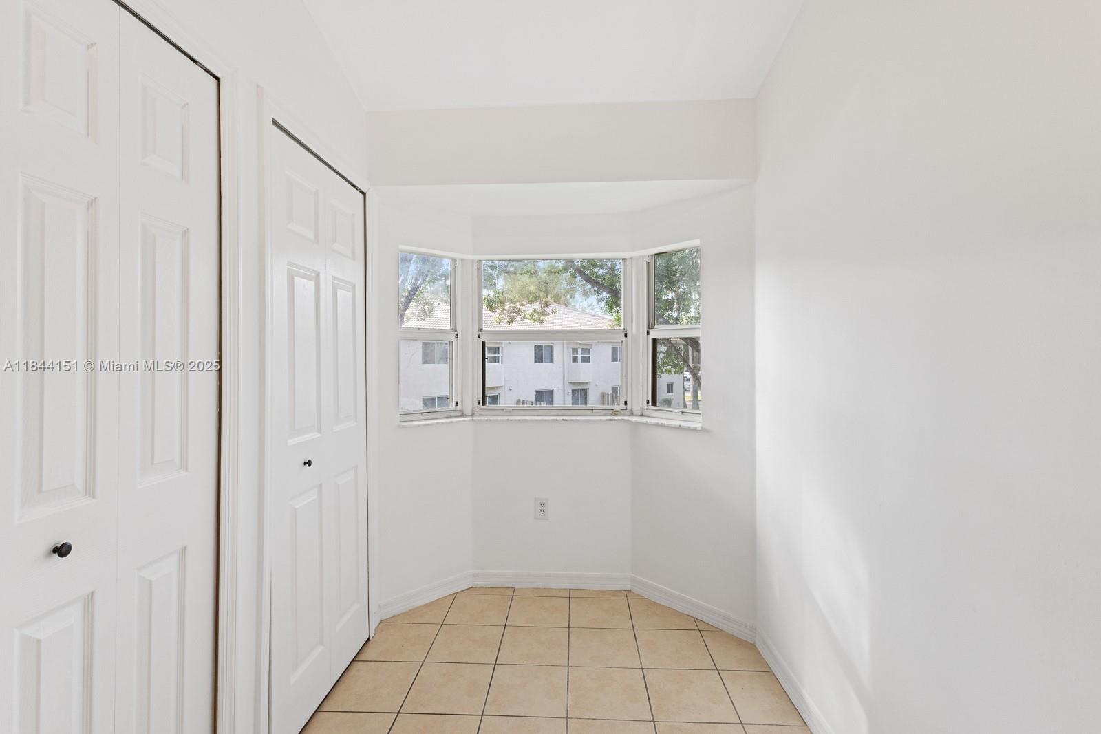 2921 SE 13th Ave # 48 Unit: 202-48