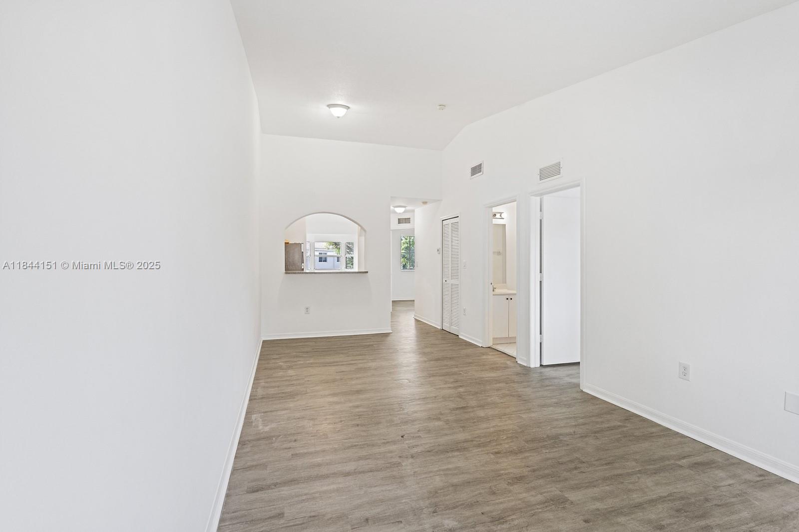 2921 SE 13th Ave # 48 Unit: 202-48