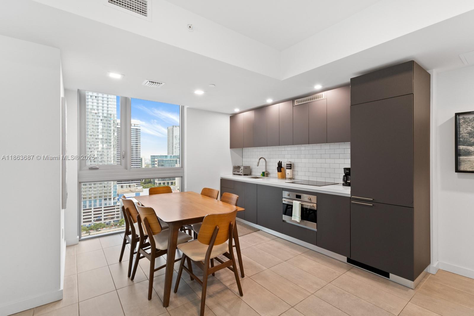 227 NE 2nd St # 2202