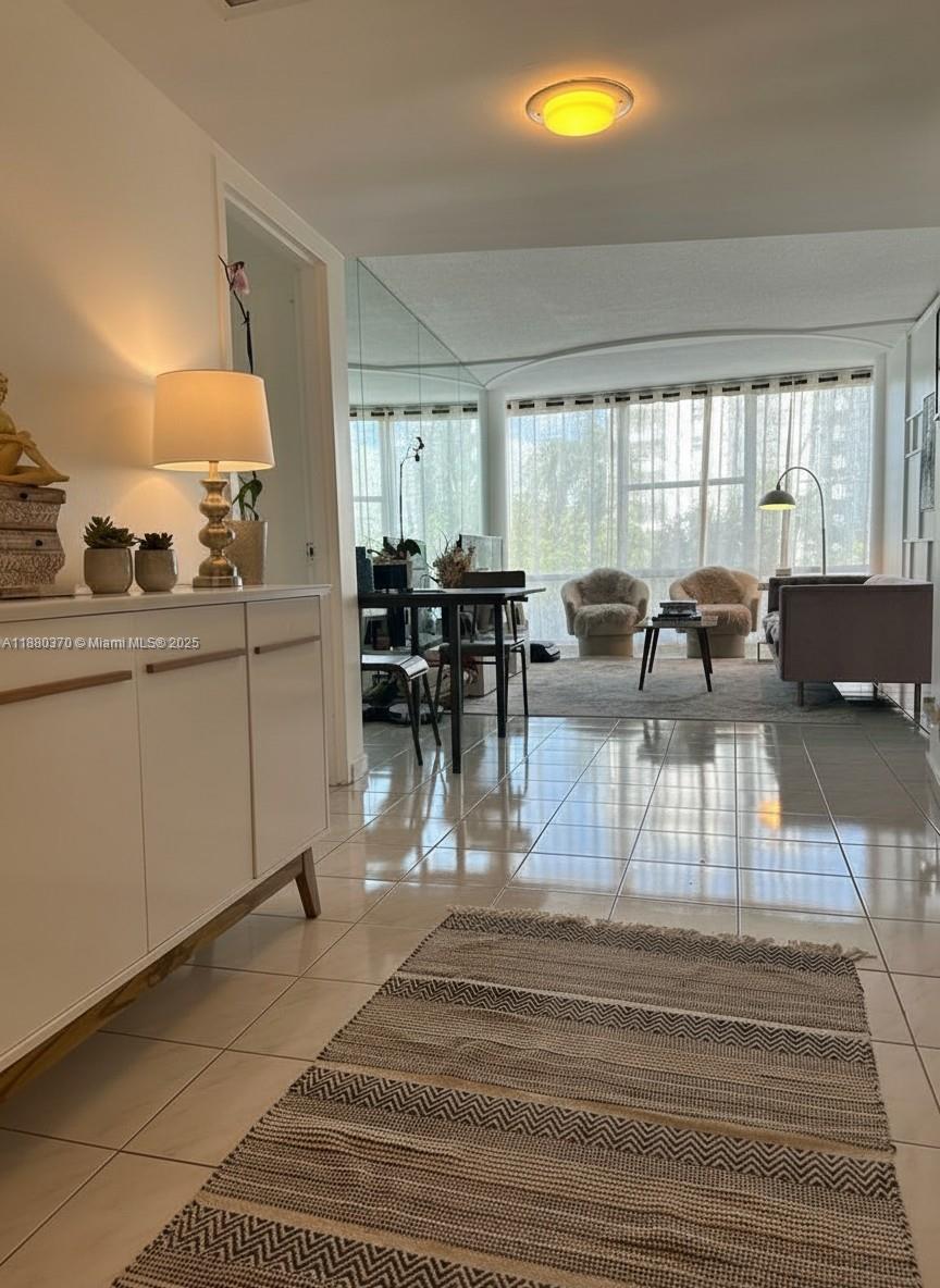 900 Bay Dr # 211