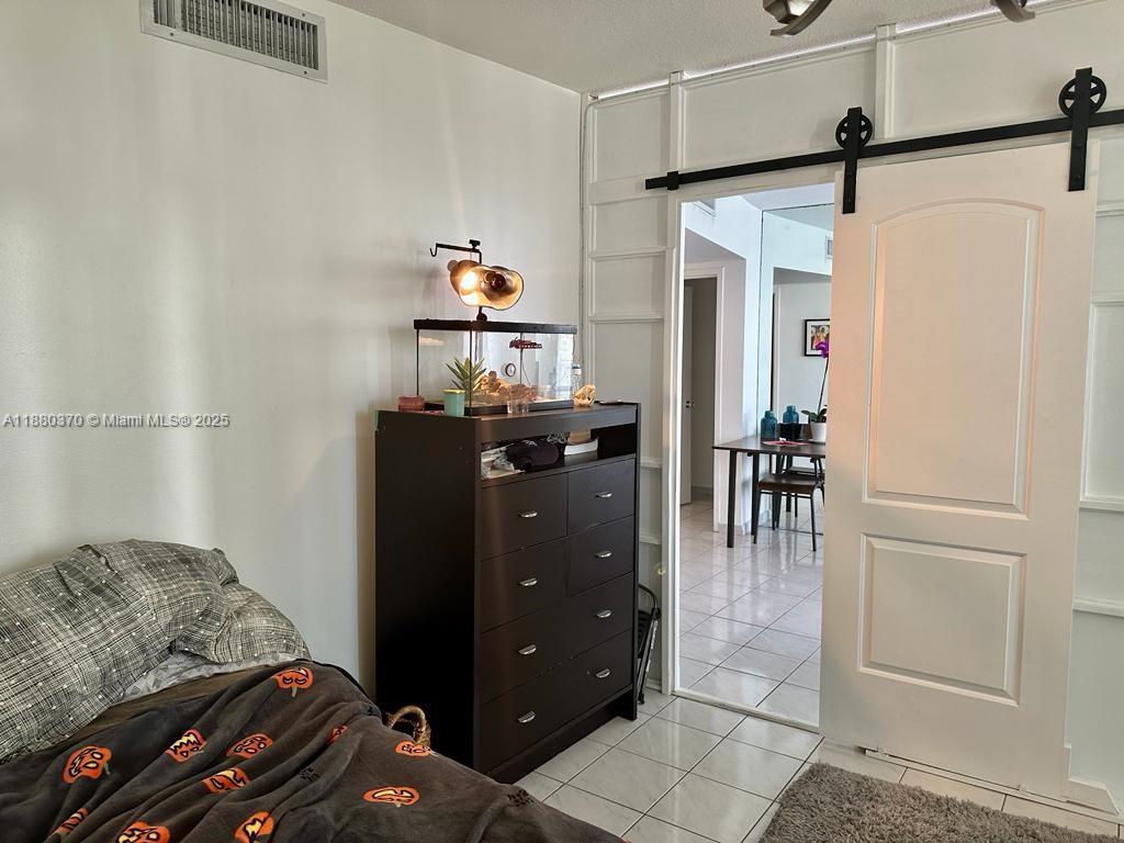 900 Bay Dr # 211