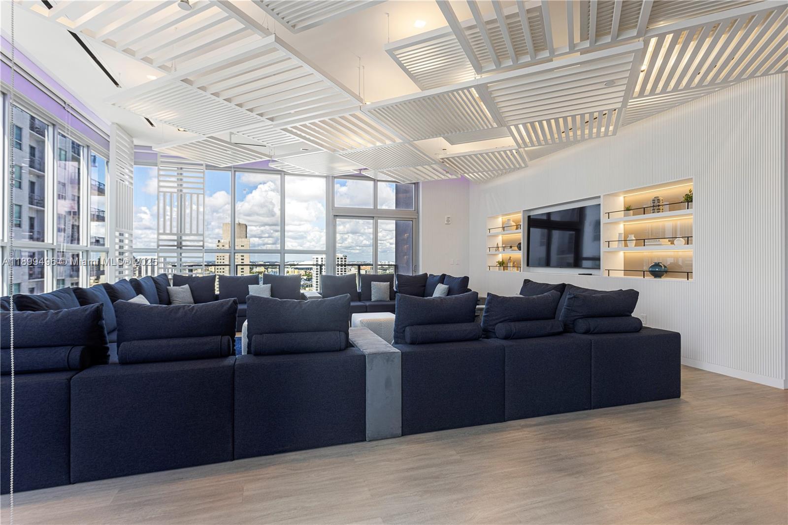 227 NE 2nd St # 2202